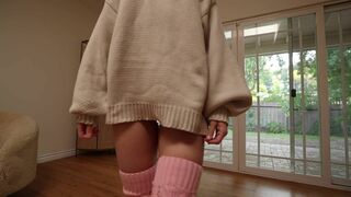 Caroline Zalog Plays with Herself while Trying on Socks in Leaked Video
