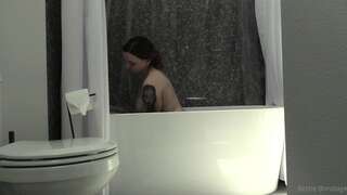 Bettie Bondage Curvy Goddess Tattooed Babe Masturbate Naked Bathtub