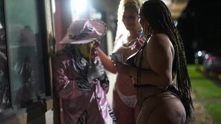 GibbyTheClown Candi Cakess and 6ftphenomenon's Kinky Lingerie Threesome Fuck Fest in Clown Masks