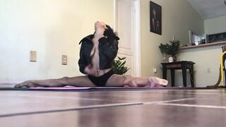 Carmen Amara Puts on a Dirty Dancing Show in Her Spiciest Patreon Video Yet