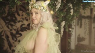 Meg Turney Leaked Video Teasing Her Birthday Suit and Sexy Taurus Tattoo