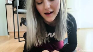 Eva Elfie Teases Her Tight Body in Naked Full Length Video
