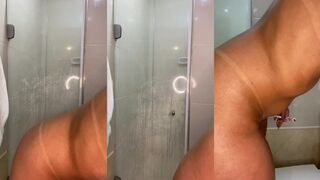 Luna Lua Teases Her Pussy in the Bathroom Video