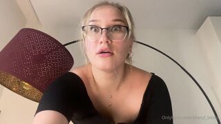 Cheryl Blossom Blonde OnlyFans Goddess Teases All in Steamy Vid