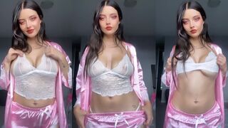 Burch Twins Tease Their Naked Bodies in Full OnlyFans Video