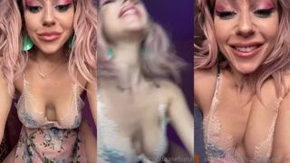 Fiona Tease Her Devoted Fuckboys Nude in Sensational Video