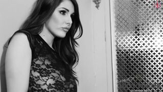 Lucy Pinder Teases in Epic British Porn Video